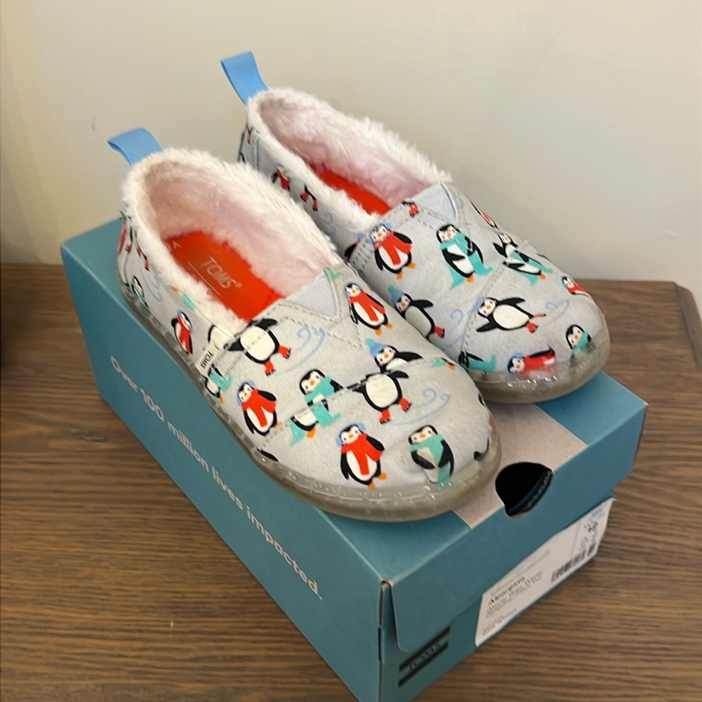 TOMS Alpargata Glacier Grey Winter Penguins / Faux Fur Size 12